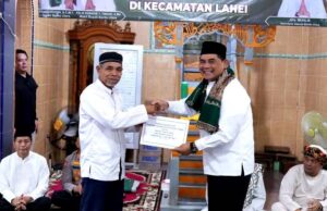 Safari Ramadan di Lahei II, Bupati Serahkan Hibah Rp 1 Miliar untuk Masjid Nurul Ahya