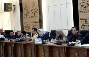 DPRD Tegaskan Perusahaan Hentikan Penggunaan Jalan KM 30 Sebelum Ada Peningkatan Kualitas Jalan