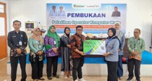 Disnakertranskop UKM Gelar Pelatihan Operator Komputer Muda, Tingkatkan Daya Saing Tenaga Kerja