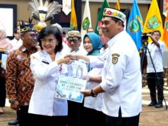 Bupati Barito Utara Terima Tiga Penghargaan di Rakorda Bangga Kencana Kalteng 2026