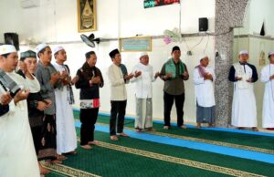 Safari Shalat Jumat di Lampeong, Bupati Tegaskan Percepatan Infrastruktur Demi Pemerataan Pembangunan
