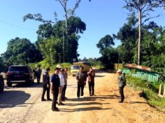 Tinjau Jalan KM 30, Bupati Barito Utara Instruksikan Percepatan Pengerjaan Akses Menuju Desa Jamut