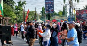 Bupati Barito Utara Ajak Masyarakat Hidup Sehat di CFD Muara Teweh, UMKM Lokal Ikut Bergeliat