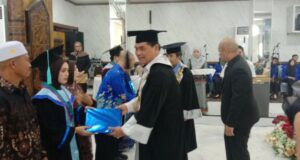 Bupati Dorong 84 Wisudawan Polimat Berkontribusi bagi Pembangunan Barito Utara